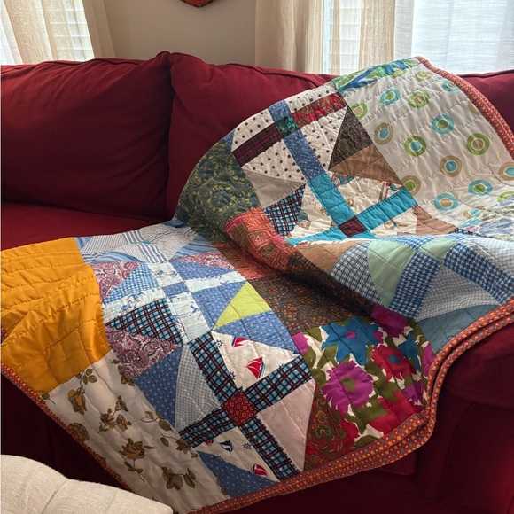 Vintage Handmade Patchwork Quilt Cozy Kitsch OOAK Mixed Print Throw Blanket - Picture 1 of 12